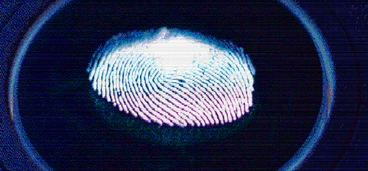 Občanky s otisky prstů, technologie sledující pohyb zaměstnanců i dětí. Kdo získá Ceny Velkého bratra?